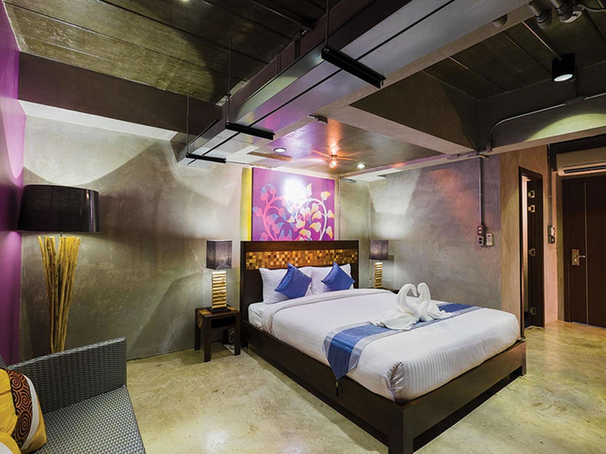 Thapae Loft Hotel Chiang Mai Exterior photo