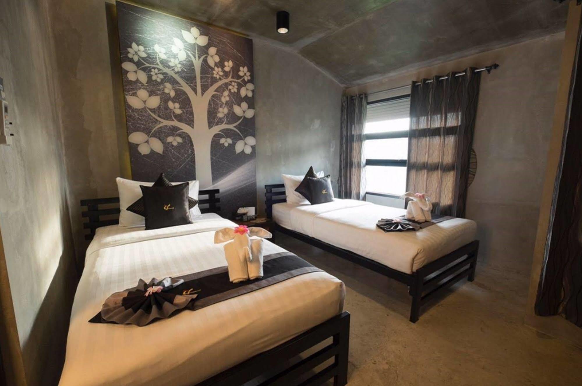 Thapae Loft Hotel Chiang Mai Exterior photo